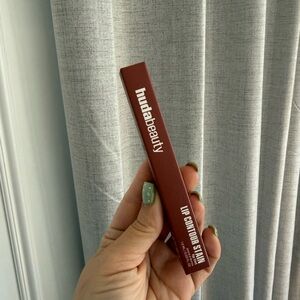 Huda Beauty Lip Contour Stain